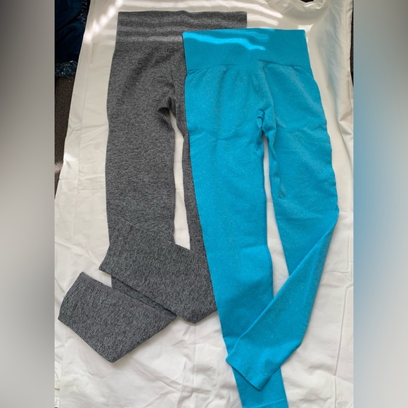 Two Pair Seamless Leggings 🌴 - Picture 1 of 8